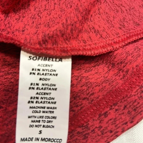 NWT reg 90$ Sofibella long sleeve T Shirt,top.
Colorblock,activewear,Athleisure - Picture 14 of 14